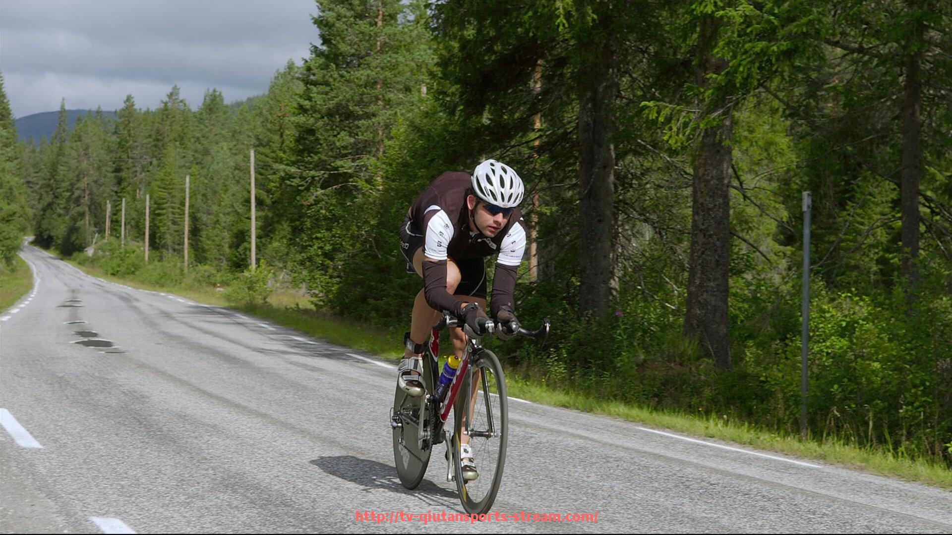球探体育-世俱杯转播平台运营策略分析:付费增长与广告并重模式